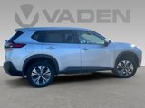 Used 2022 Nissan Rogue SV image 2