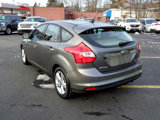 Used 2013 Ford Focus SE w/ SE Winter Pkg image 3