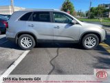 Used 2015 Kia Sorento LX image 2