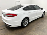 Used 2017 Ford Fusion SE w/ Fusion SE Technology Package image 6