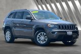 Used 2021 Jeep Grand Cherokee Laredo image 2