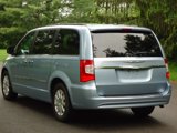 Used 2016 Chrysler Town & Country Touring w/ Driver Convenience Group image 5