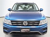 Used 2020 Volkswagen Tiguan SE w/ Panoramic Sunroof Package image 2