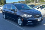 Used 2022 Chrysler Pacifica Touring-L image 2