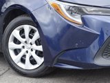 Used 2021 Toyota Corolla LE image 3