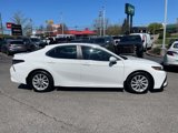 Used 2022 Toyota Camry SE image 5
