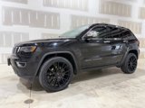 Used 2017 Jeep Grand Cherokee Limited w/ Luxury Group II image 2