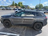 Used 2019 Jeep Cherokee Trailhawk image 2