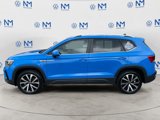 Certified 2022 Volkswagen Taos SE w/ Panoramic Sunroof Package image 2