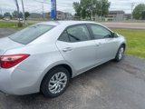 Used 2018 Toyota Corolla LE image 3