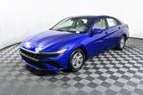 New 2024 Hyundai Elantra SE image 3