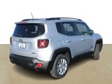 Used 2017 Jeep Renegade Latitude image 4
