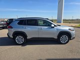 Used 2023 Toyota Corolla Cross LE image 2