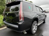 Used 2015 Cadillac Escalade Luxury image 5