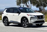 Used 2021 Nissan Rogue Platinum image 2