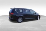 Certified 2022 Chrysler Voyager LX image 4