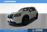 Used 2024 Nissan Pathfinder SV image 3