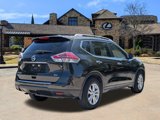 Used 2015 Nissan Rogue SV image 2