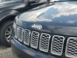 Certified 2017 Jeep Grand Cherokee Overland image 5