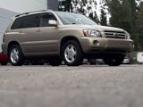 Used 2005 Toyota Highlander 4WD V6 w/ 3rd Row image 3