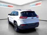 Used 2016 Jeep Cherokee Latitude w/ Cold Weather Group image 5