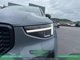 Used 2023 Volvo XC40 B4 Ultimate image 3