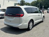 Used 2021 Chrysler Pacifica Touring-L image 3