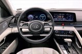 Used 2022 Hyundai Elantra Limited image 4