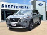 Used 2022 Nissan Rogue Platinum image 3