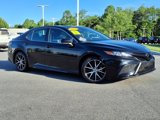 Used 2023 Toyota Camry SE image 2