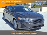 Used 2020 Ford Fusion SE image 3