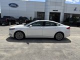 Used 2017 Ford Fusion SE w/ Fusion SE Technology Package image 2