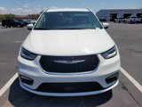 Used 2023 Chrysler Pacifica Touring-L image 2