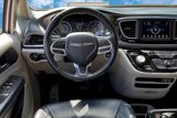 Used 2018 Chrysler Pacifica Touring-L image 5