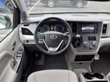 Used 2020 Toyota Sienna LE w/ Carpet Mat Package image 5