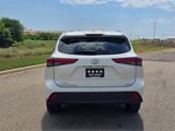 Used 2021 Toyota Highlander XLE image 4