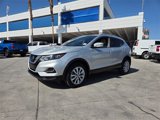Used 2020 Nissan Rogue Sport SV image 2