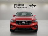 Used 2024 Volvo XC40 B5 Plus image 3