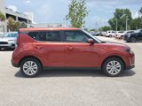 Used 2023 Kia Soul LX image 3