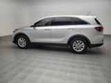Used 2019 Kia Sorento LX image 3