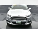 Used 2016 Ford Fusion SE image 3