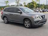 Used 2019 Nissan Pathfinder SV image 2