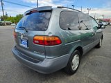 Used 1999 Toyota Sienna LE image 5