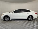 Used 2016 Nissan Altima 2.5 S w/ Power Driver Seat Package image 4