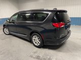 Used 2020 Chrysler Pacifica Touring-L image 5