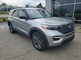 Used 2022 Ford Explorer XLT w/ Equipment Group 202A image 2