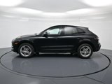Used 2025 Porsche Macan image 2
