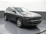 Used 2018 Jeep Cherokee Limited w/ Luxury Group image 3