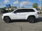 Used 2019 Jeep Grand Cherokee Trailhawk w/ Trailhawk Luxury Group image 2