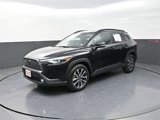 Used 2024 Toyota Corolla Cross XLE image 3